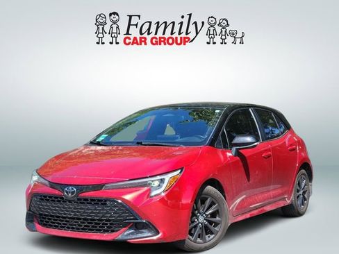 Used 2025 Toyota Corolla SE image 1