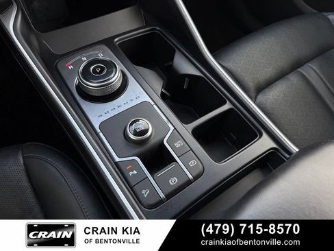 Certified 2022 Kia Sorento EX FWD image 18