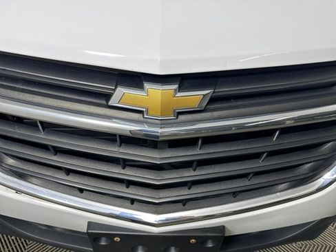 Used 2018 Chevrolet Equinox LT image 9