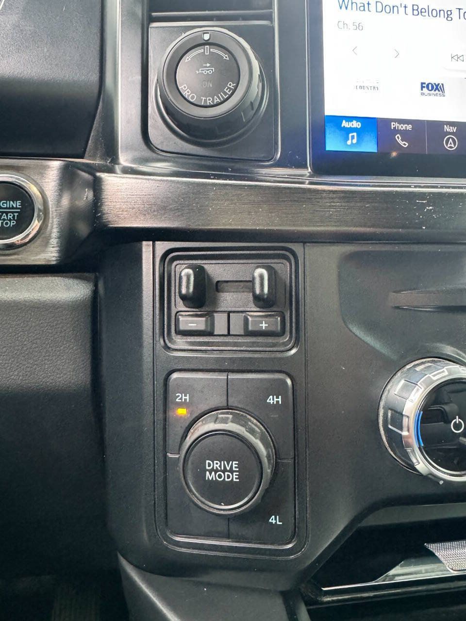 Used 2023 Ford F350 Lariat w/ Lariat Ultimate Package AWD/4WD image 8