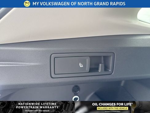 New 2026 Volkswagen Tiguan SE AWD/4WD image 28