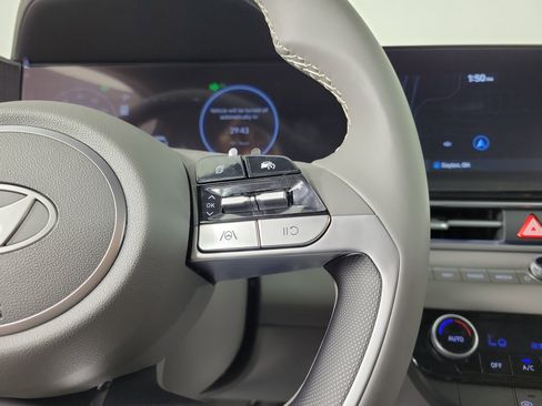 New 2025 Hyundai Elantra SEL w/ Cargo Package image 21