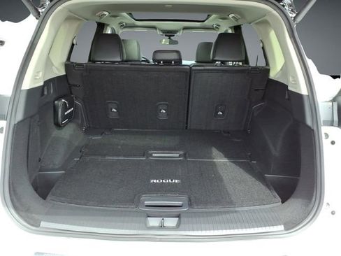 Certified 2026 Nissan Rogue Platinum w/ Platinum Premium Package AWD/4WD image 16