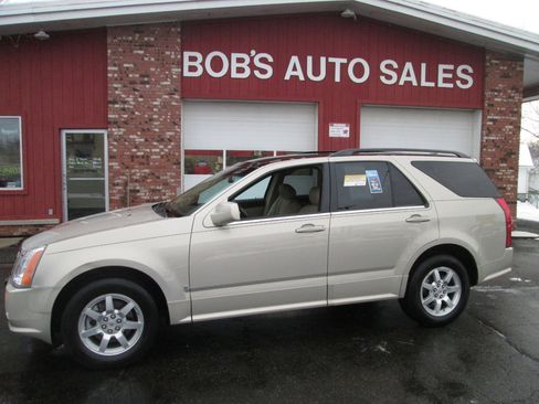 Used 2009 Cadillac SRX AWD w/ Third Row Seating Package image 2