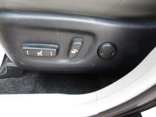 Used 2015 Toyota Prius V Four FWD image 16