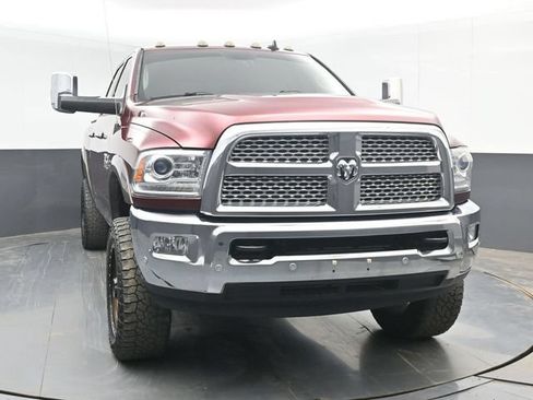 Used 2018 RAM 2500 Laramie w/ Snow Chief Group AWD/4WD image 3