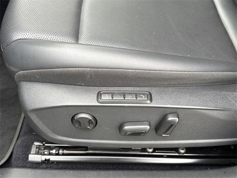 Certified 2022 Volkswagen ID.4 Pro S image 29