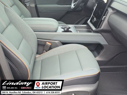 New 2026 GMC Acadia AT4 w/ Luxury Package image 29