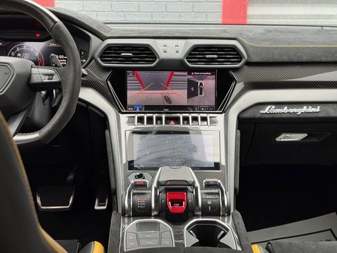 Used 2024 Lamborghini Urus Performante image 22