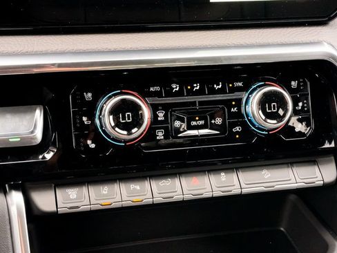 New 2026 GMC Sierra 2500 Denali w/ Denali Reserve Package image 21