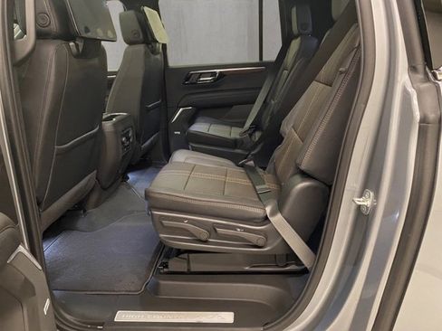 New 2026 Chevrolet Suburban High Country image 22