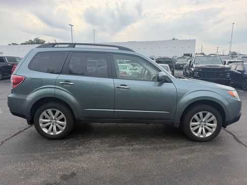 Used 2011 Subaru Forester 2.5X Premium w/ All-Weather Pkg AWD/4WD image 5