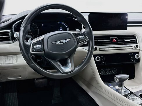 Used 2025 Genesis G70 2.5T RWD image 18