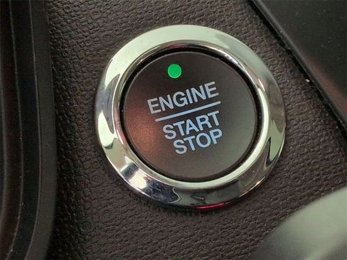 Used 2019 Ford EcoSport SE image 15