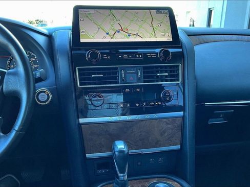 Used 2023 Nissan Armada SL w/ Captain's Chairs Package image 17