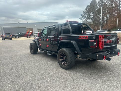 Used 2021 Jeep Gladiator Overland image 5