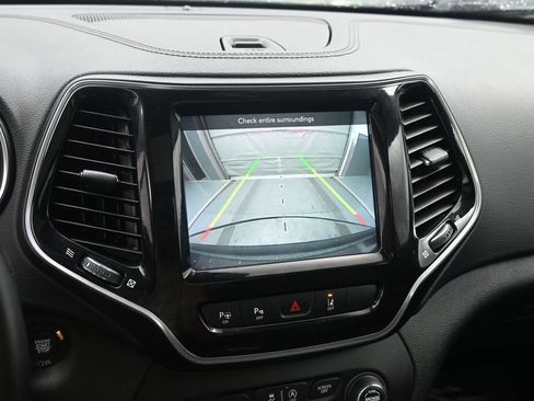 Used 2021 Jeep Cherokee Limited AWD/4WD image 14