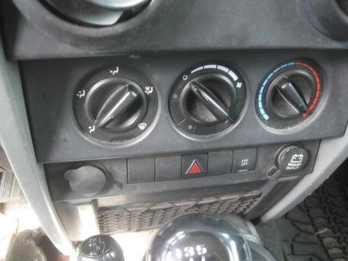 Used 2009 Jeep Wrangler X AWD/4WD image 18