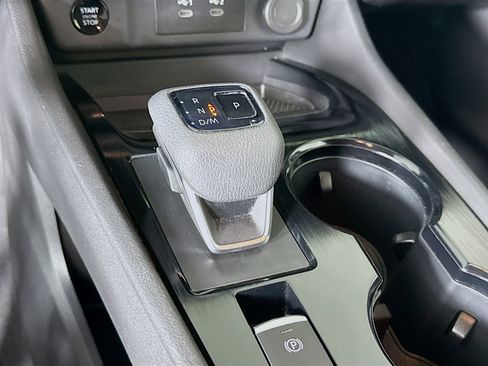 Used 2024 Nissan Rogue SV image 19