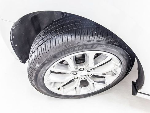 Used 2019 Ford Expedition Platinum RWD image 12