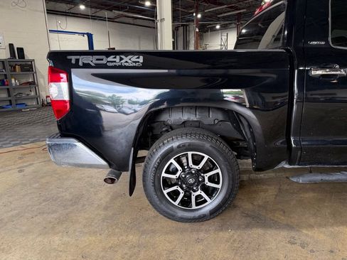 Used 2014 Toyota Tundra Limited w/ Limited Premium Package AWD/4WD image 13