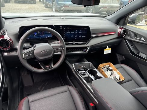 New 2026 Chevrolet Equinox RS image 8