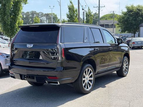 Used 2022 Cadillac Escalade Premium Luxury Platinum w/ Heavy-Duty Trailer Package AWD/4WD image 20