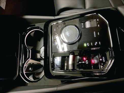 New 2025 BMW i5 eDrive40i w/ Premium Package image 7