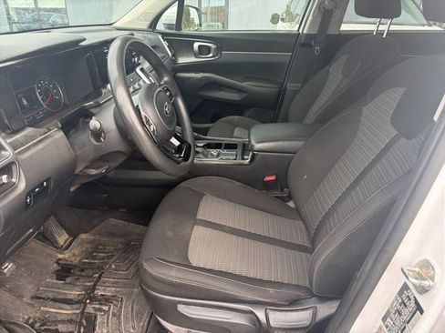 Used 2021 Kia Sorento LX FWD image 6