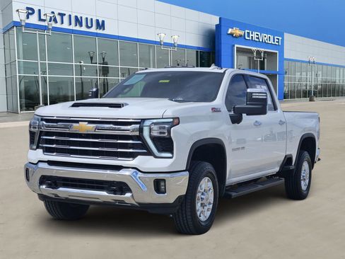 Used 2024 Chevrolet Silverado 2500 LTZ w/ LTZ Convenience Package AWD/4WD image 2