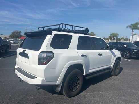 Used 2021 Toyota 4Runner Venture w/ Moonroof Package image 7