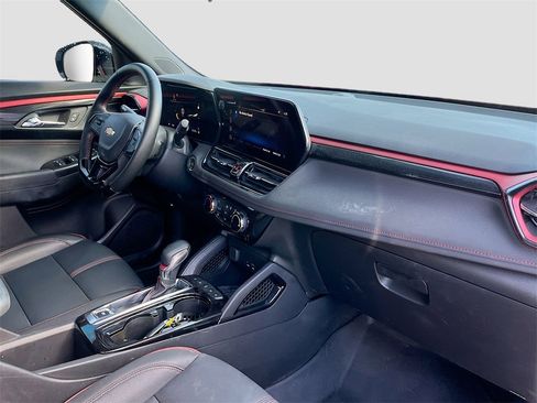 Used 2024 Chevrolet TrailBlazer RS w/ Driver Confidence Package image 27