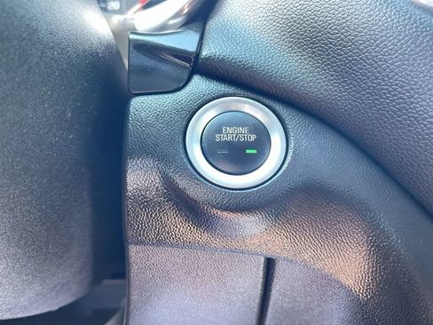 Certified 2019 Chevrolet Equinox LT AWD/4WD image 16
