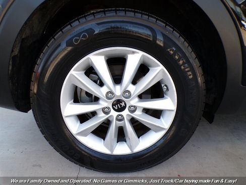 Used 2019 Kia Sorento L FWD image 39