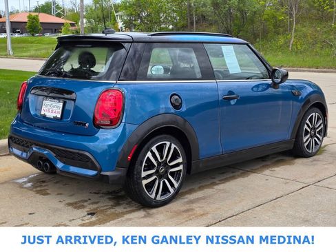 Used 2023 MINI Cooper S FWD image 3