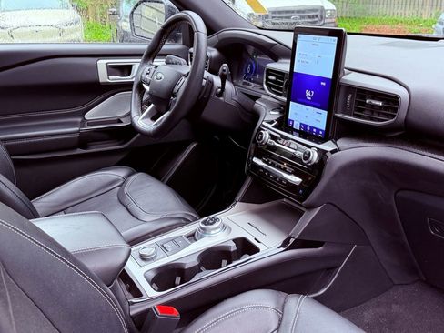 Used 2024 Ford Explorer ST w/ Equipment Group 401A AWD/4WD image 12