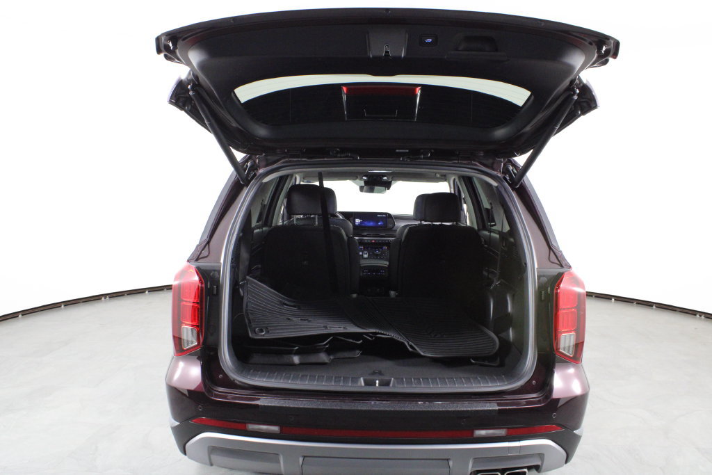 Certified 2024 Hyundai Palisade Limited FWD image 17