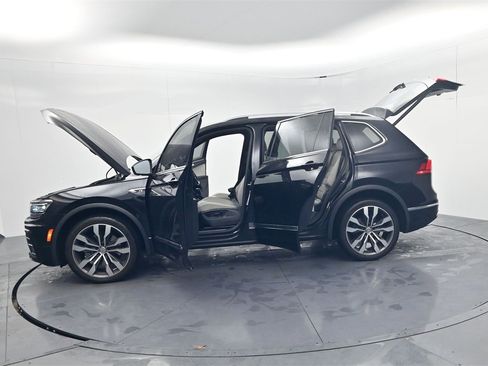 Used 2021 Volkswagen Tiguan SEL Premium R-Line image 58