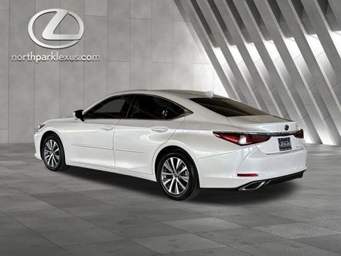 Used 2019 Lexus ES 350 image 2