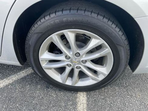 Used 2017 Chevrolet Malibu LT w/ LPO, Convenience Package 2 image 9