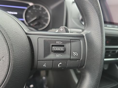 Certified 2023 Nissan Rogue S image 17