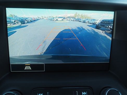 Used 2023 GMC Acadia SLT image 12