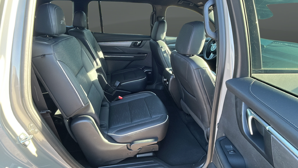 Used 2026 Buick Enclave Sport Touring AWD/4WD image 24