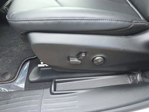 New 2026 Chrysler Pacifica Select AWD/4WD image 15