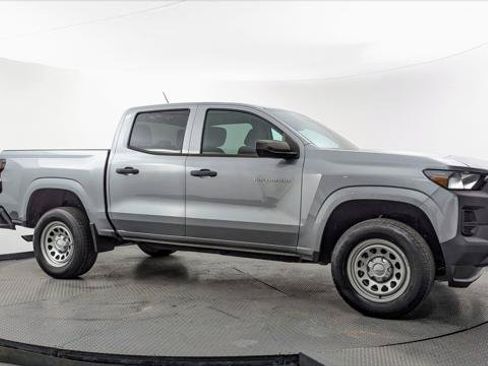 Used 2023 Chevrolet Colorado W/T RWD image 11
