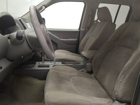 Used 2016 Nissan Frontier SV image 17