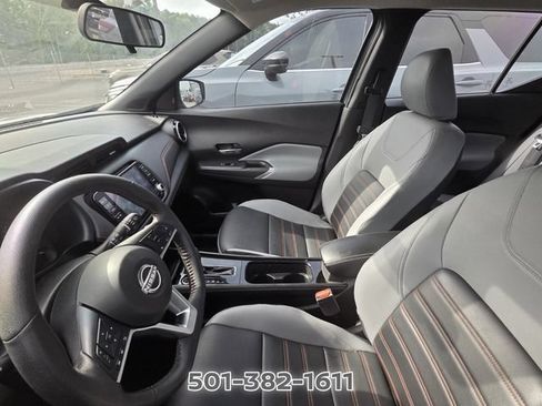Used 2024 Nissan Kicks SR w/ SR Premium Package FWD image 8