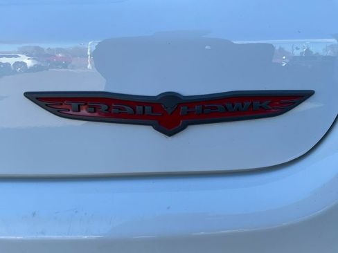 Used 2024 Jeep Compass Trailhawk image 22