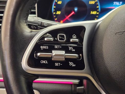 Used 2022 Mercedes-Benz GLE 350 4MATIC w/ Premium Package image 39