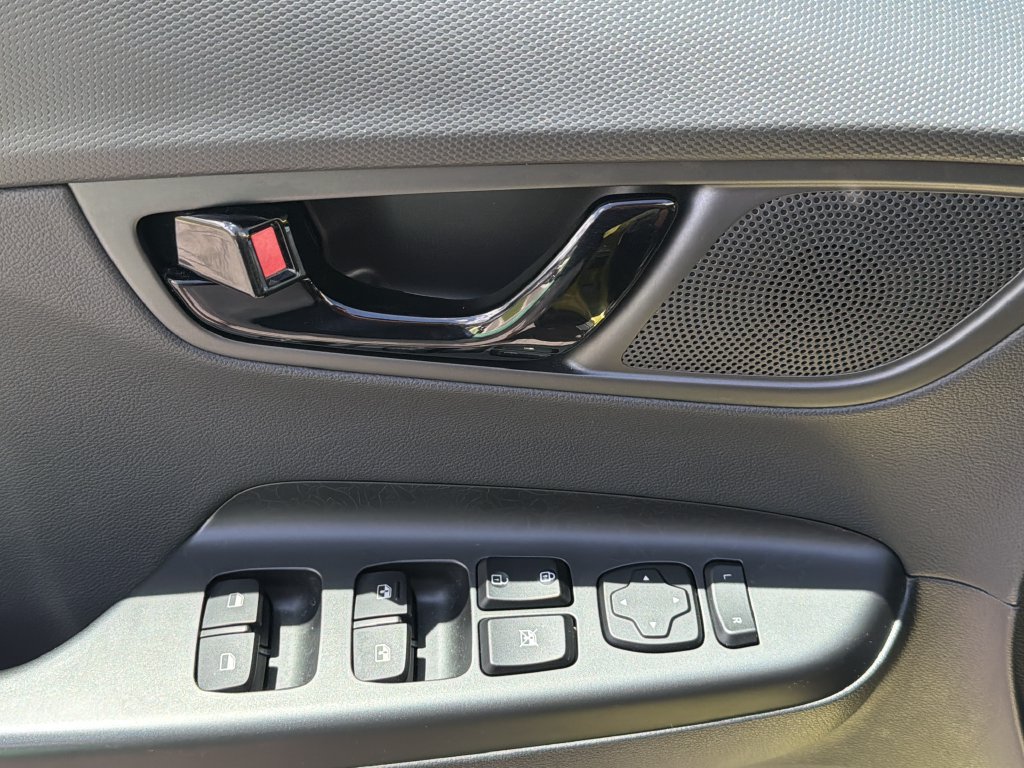 Used 2019 Hyundai Kona Ultimate AWD/4WD image 20